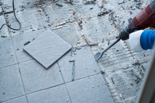 Flooring Removal Service in Youngstown
