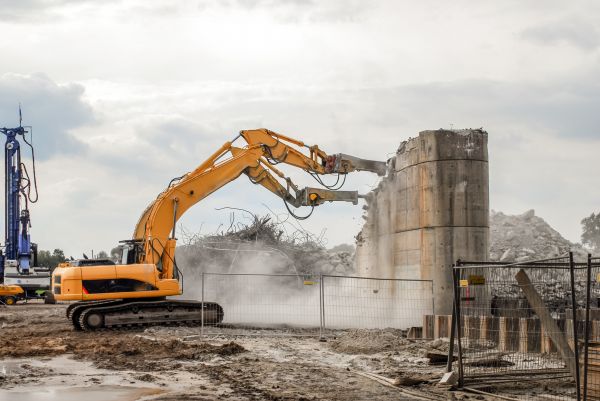 Silo Demolition in Youngstown